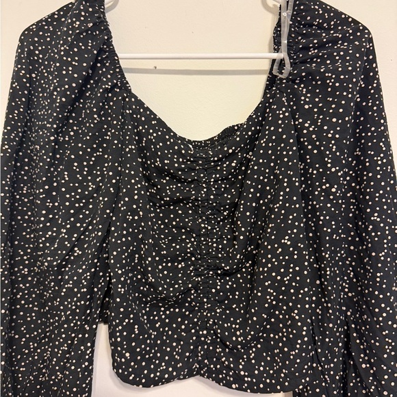 2/$30 A New Day - Black & Cream Printed Puff Sleeve Cropped Blouse Size XS - Picture 4 of 8